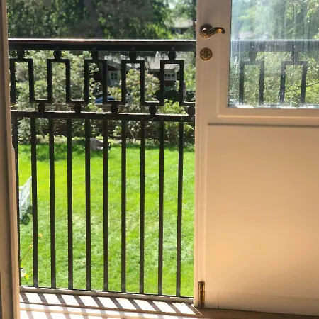 Lille Strandhotel Bed and breakfast