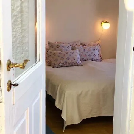 Lille Strandhotel Bed and breakfast